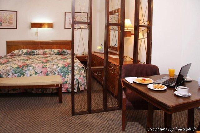 Hotel Premier Saltillo Coahuila חדר תמונה